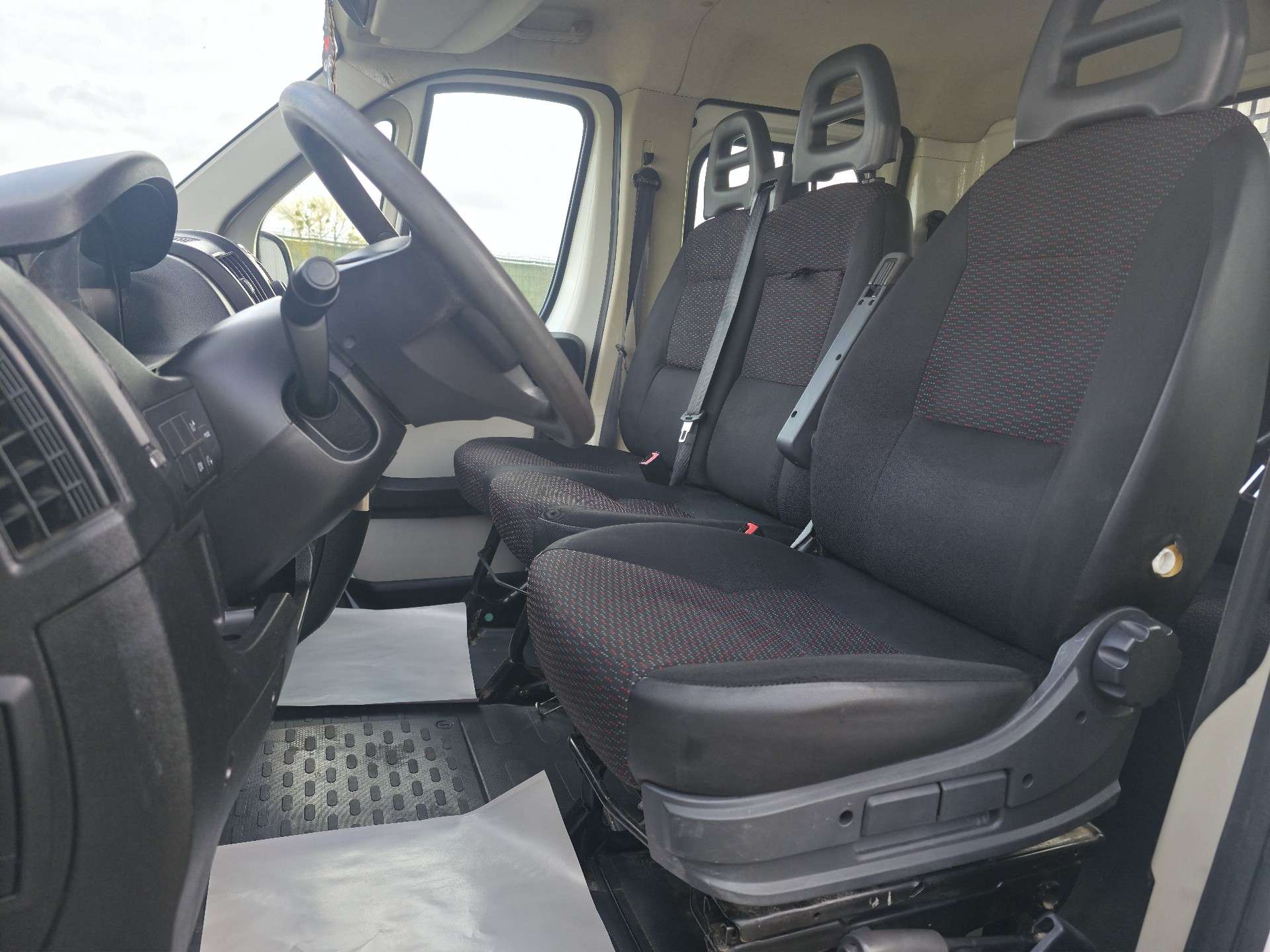Peugeot Boxer 3.0 D DOUBLE CAB/PLATEAU/BLUETOOTH/ATT REM/TVAC