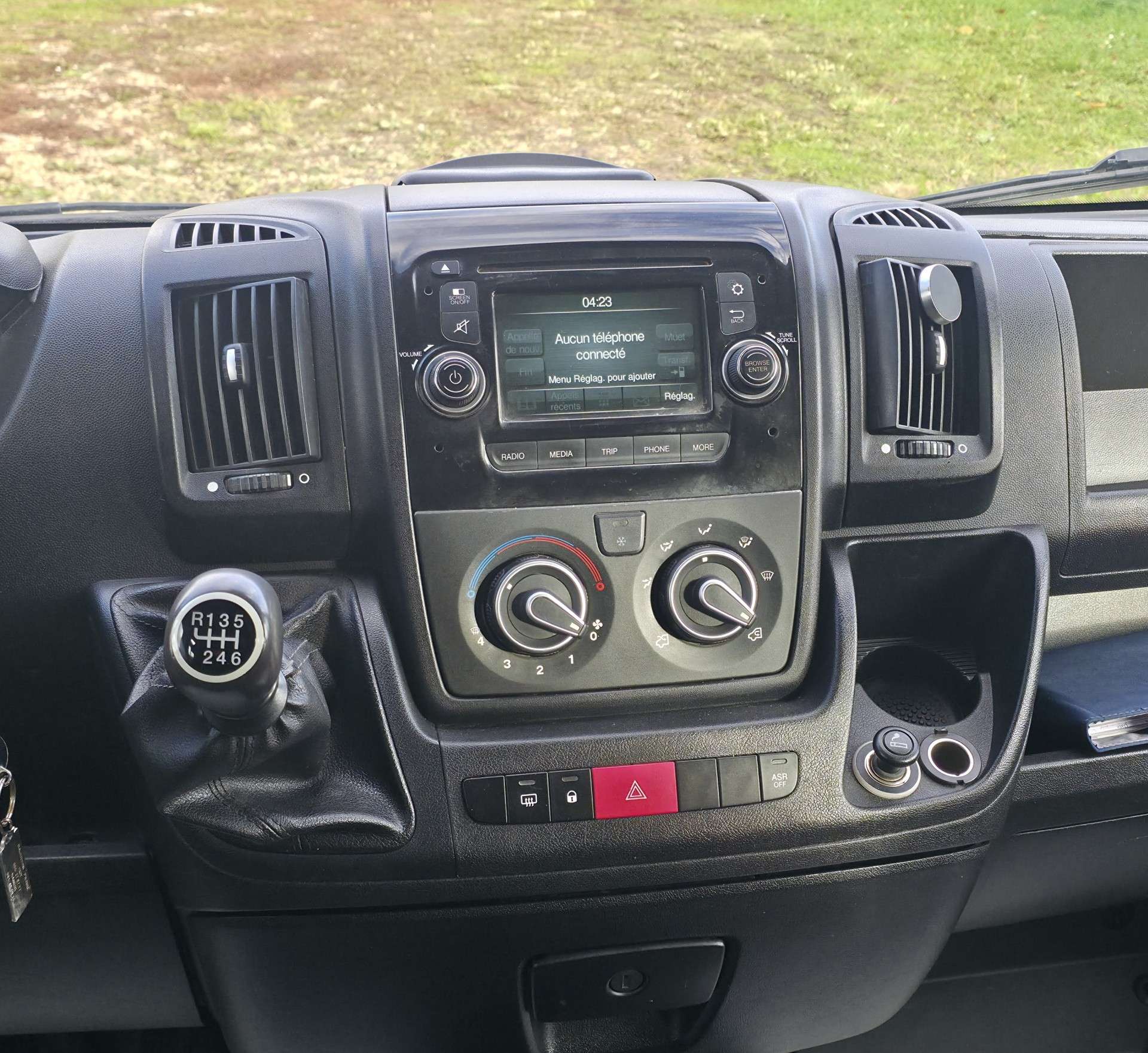Peugeot Boxer 3.0 D DOUBLE CAB/PLATEAU/BLUETOOTH/ATT REM/TVAC