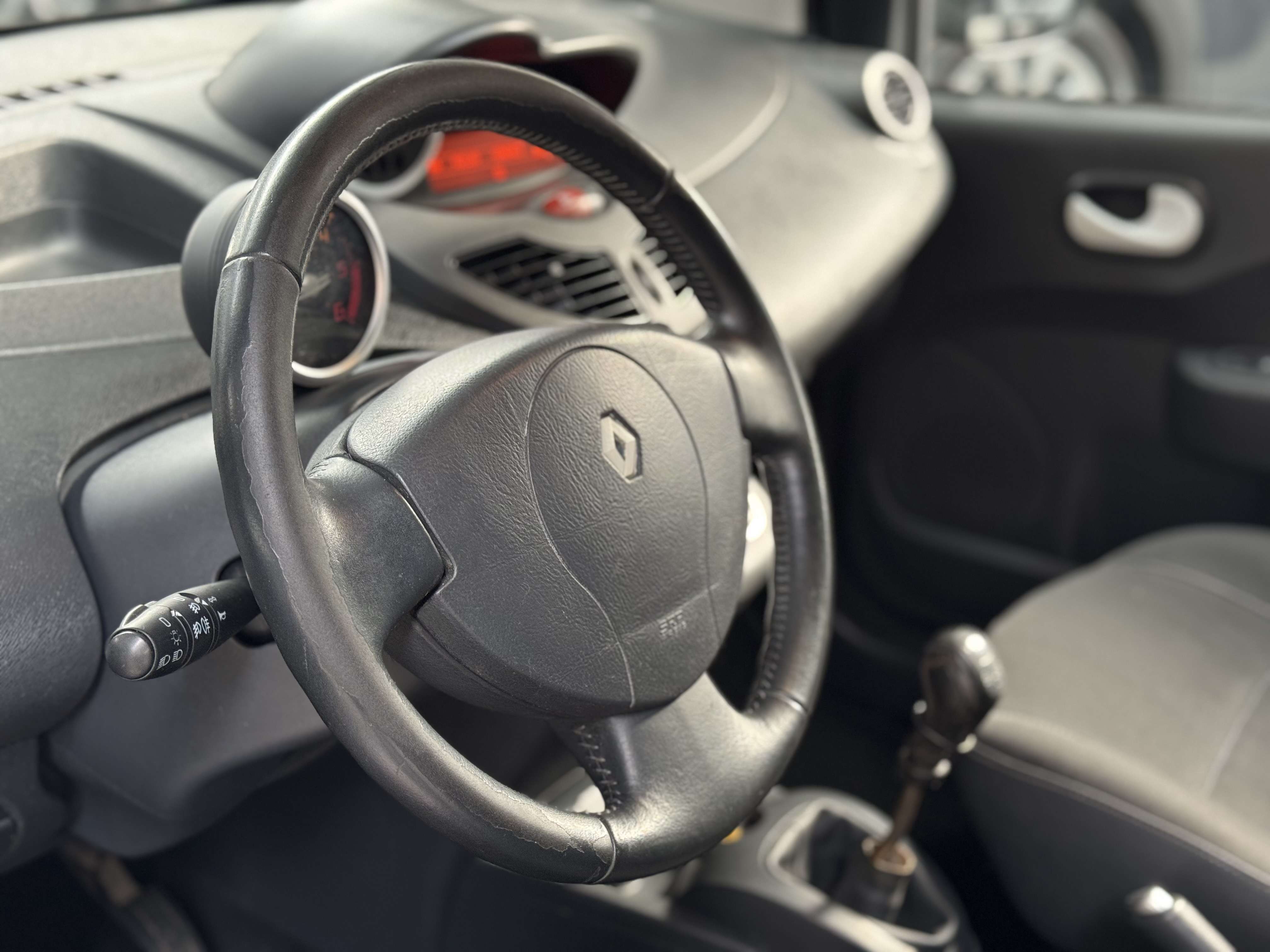 Renault Twingo 1.5 dCi * RADIO * VOLANT MULTI * 225.000KM