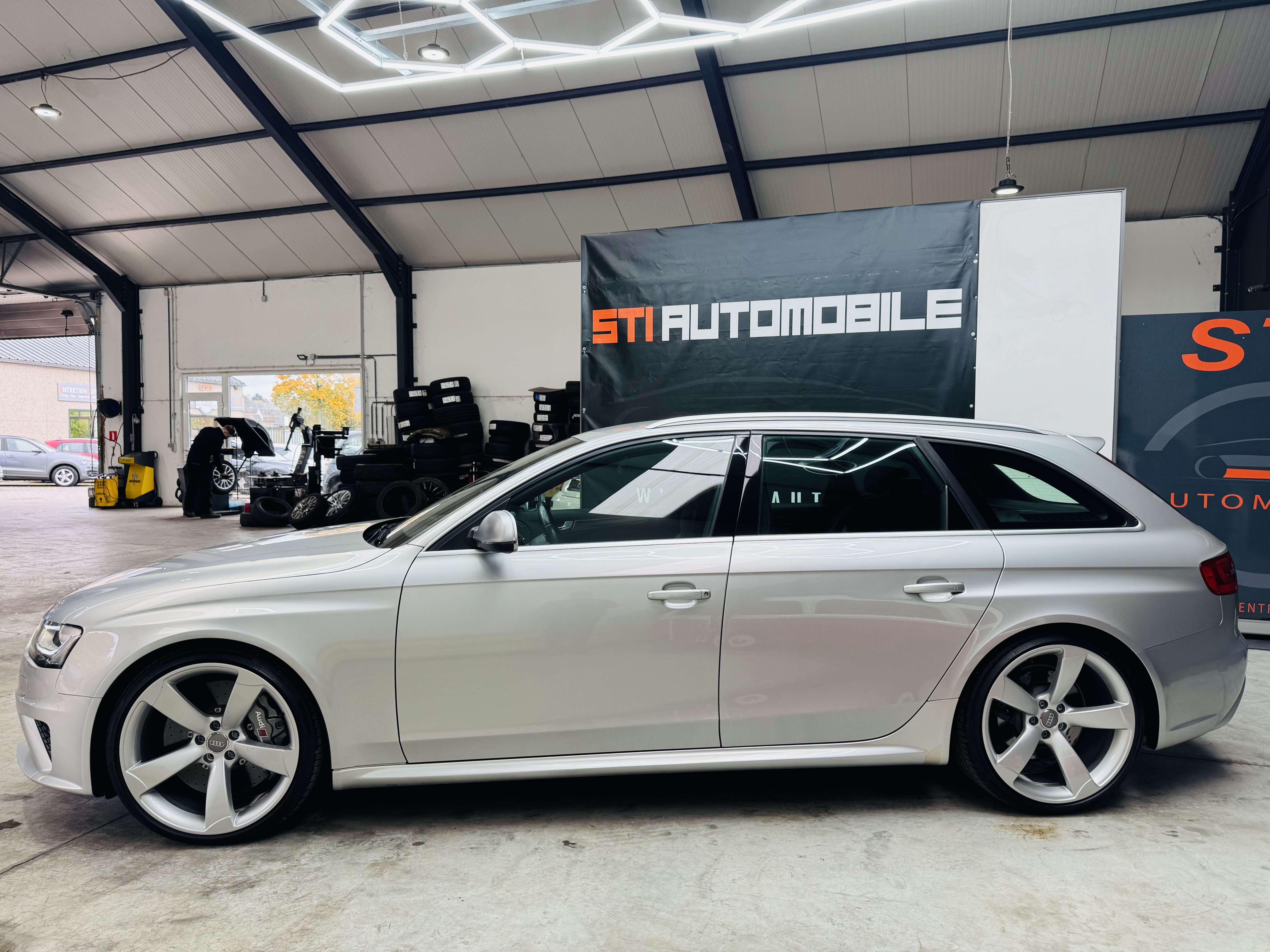 Audi RS4 V8 FSI Quattro S tronic