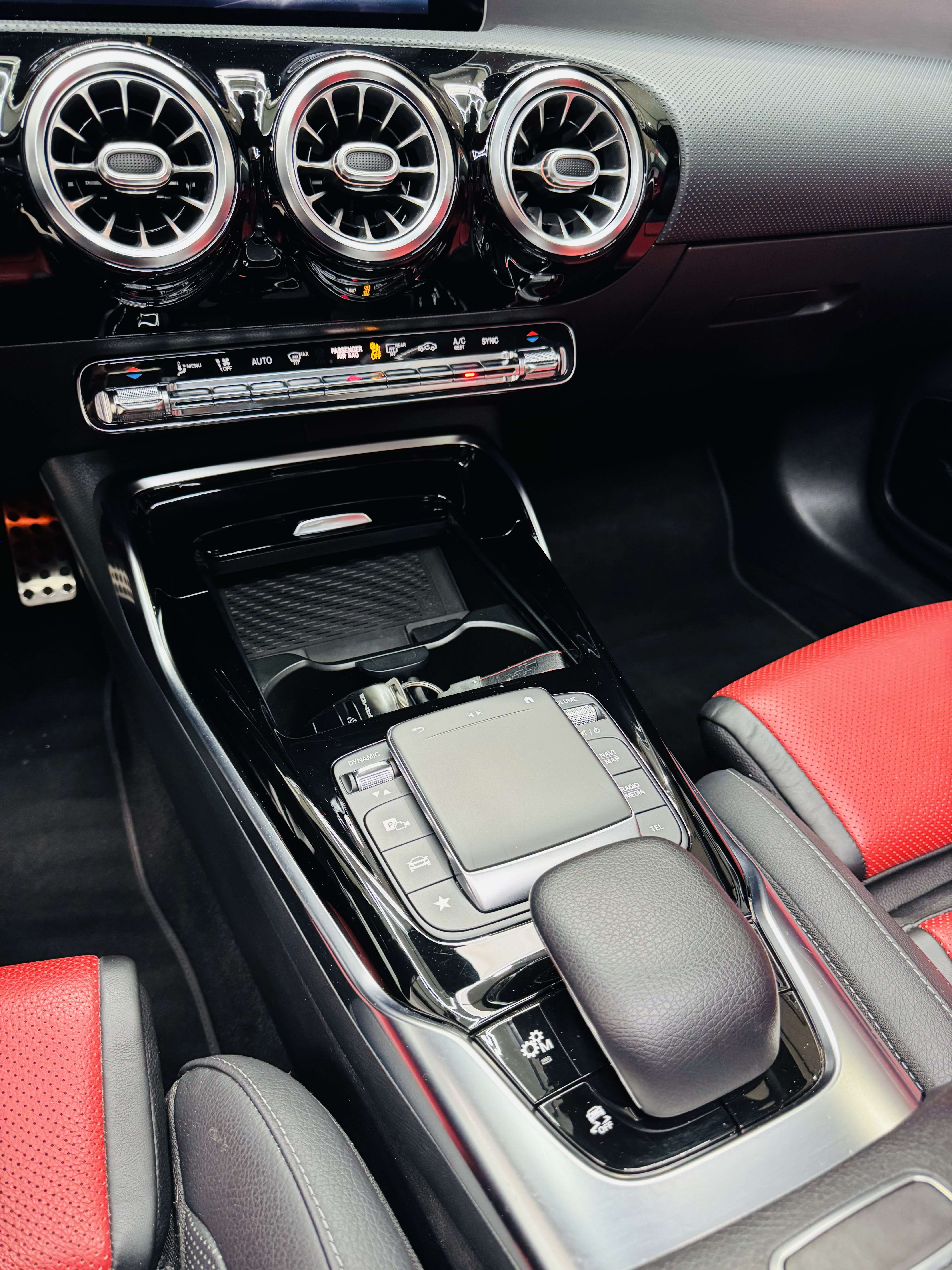 Mercedes-Benz CLA 35 AMG CLA 35 4-Matic