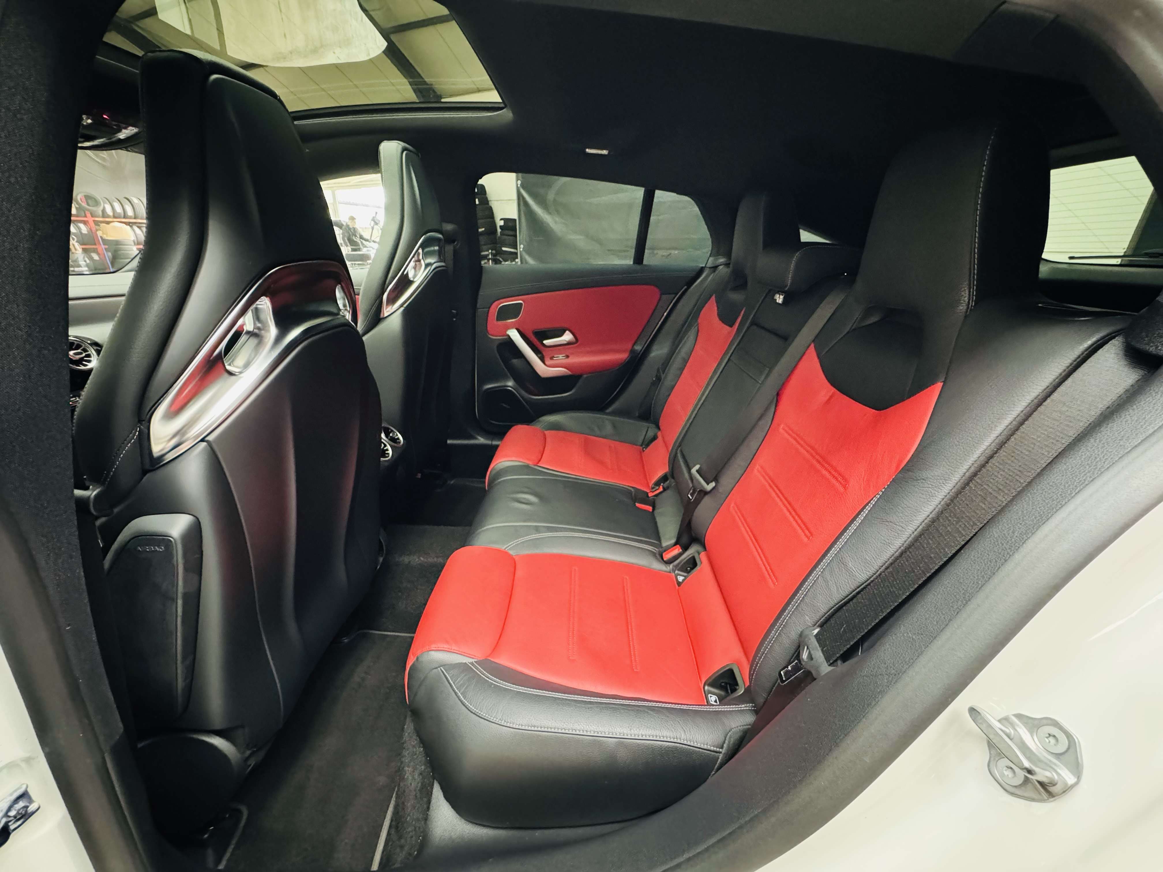 Mercedes-Benz CLA 35 AMG CLA 35 4-Matic