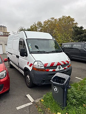 Renault Master II COMBI 2.5 DCI 100 L2H2 3T5 E4