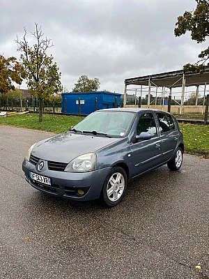 Renault Clio II (2) 1.5 DCI 80 CONFORT PACK CLIM DYNAMIQUE 5P
