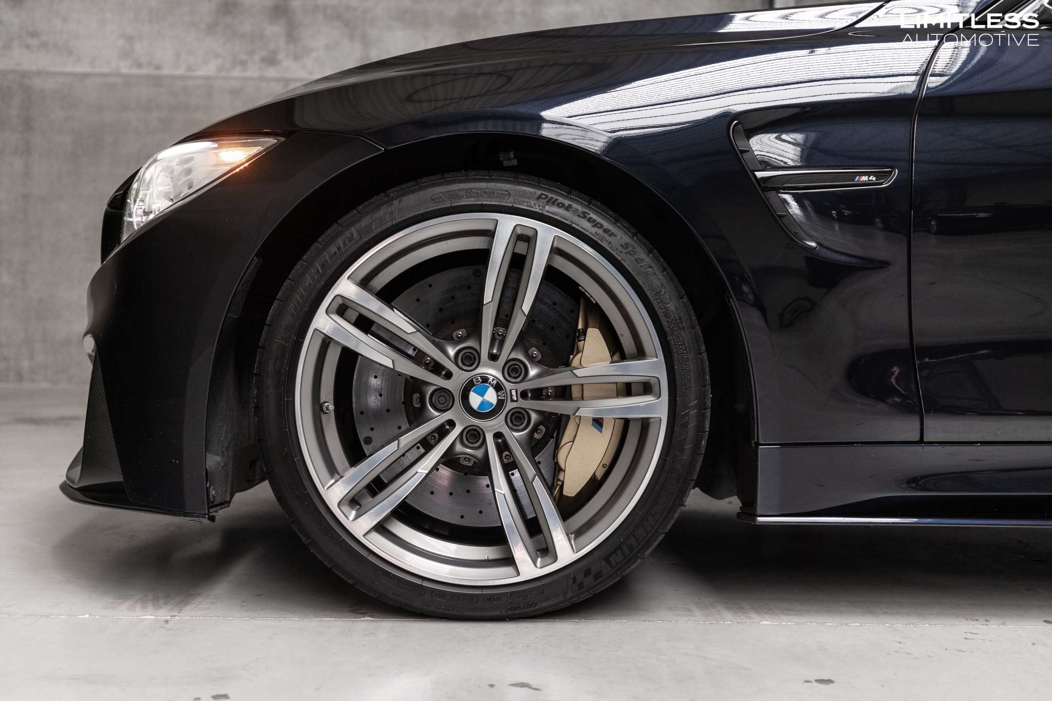 BMW M4 Coupé DKG | M Performance / Carbon / FULL