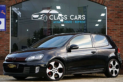 Volkswagen Golf GTI 2.0 TSI AKRAPOVIC CARNET DISTRIBUTION FAITE