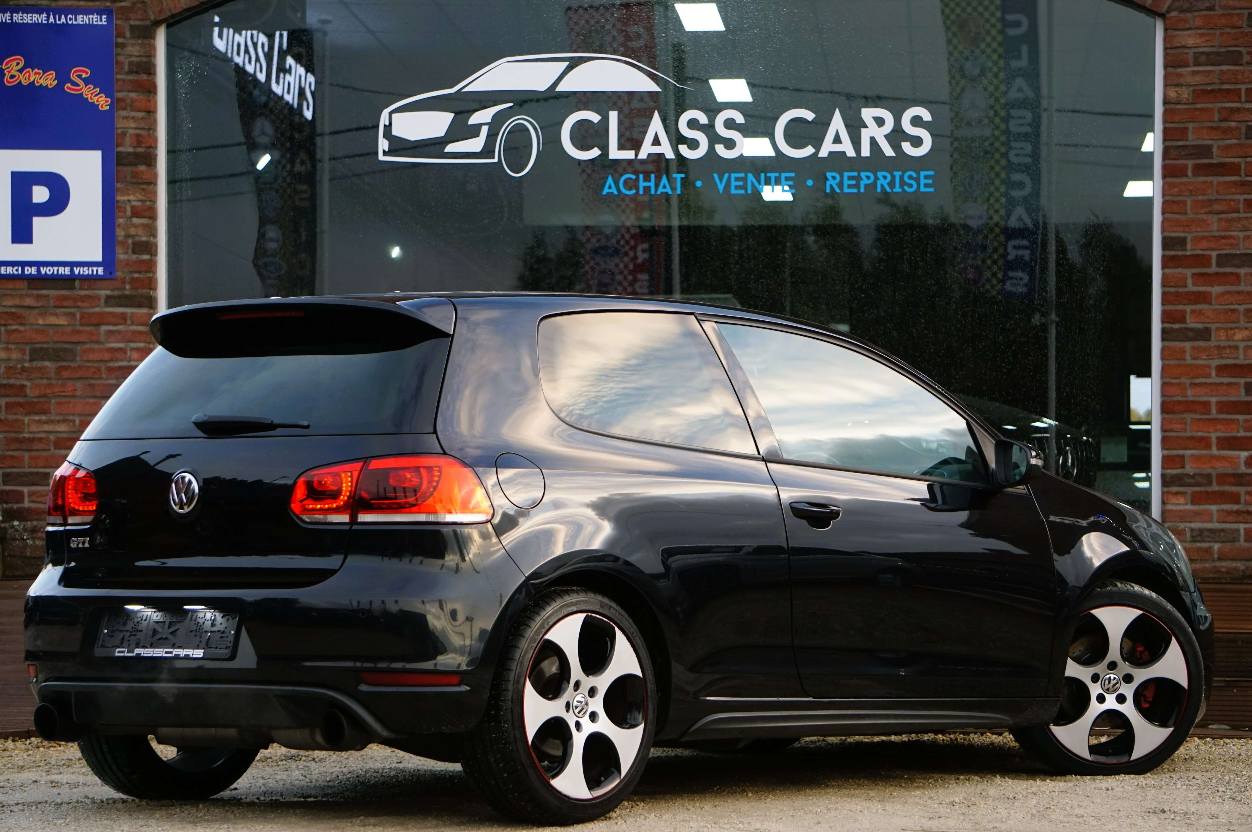 Volkswagen Golf GTI 2.0 TSI AKRAPOVIC CARNET DISTRIBUTION FAITE