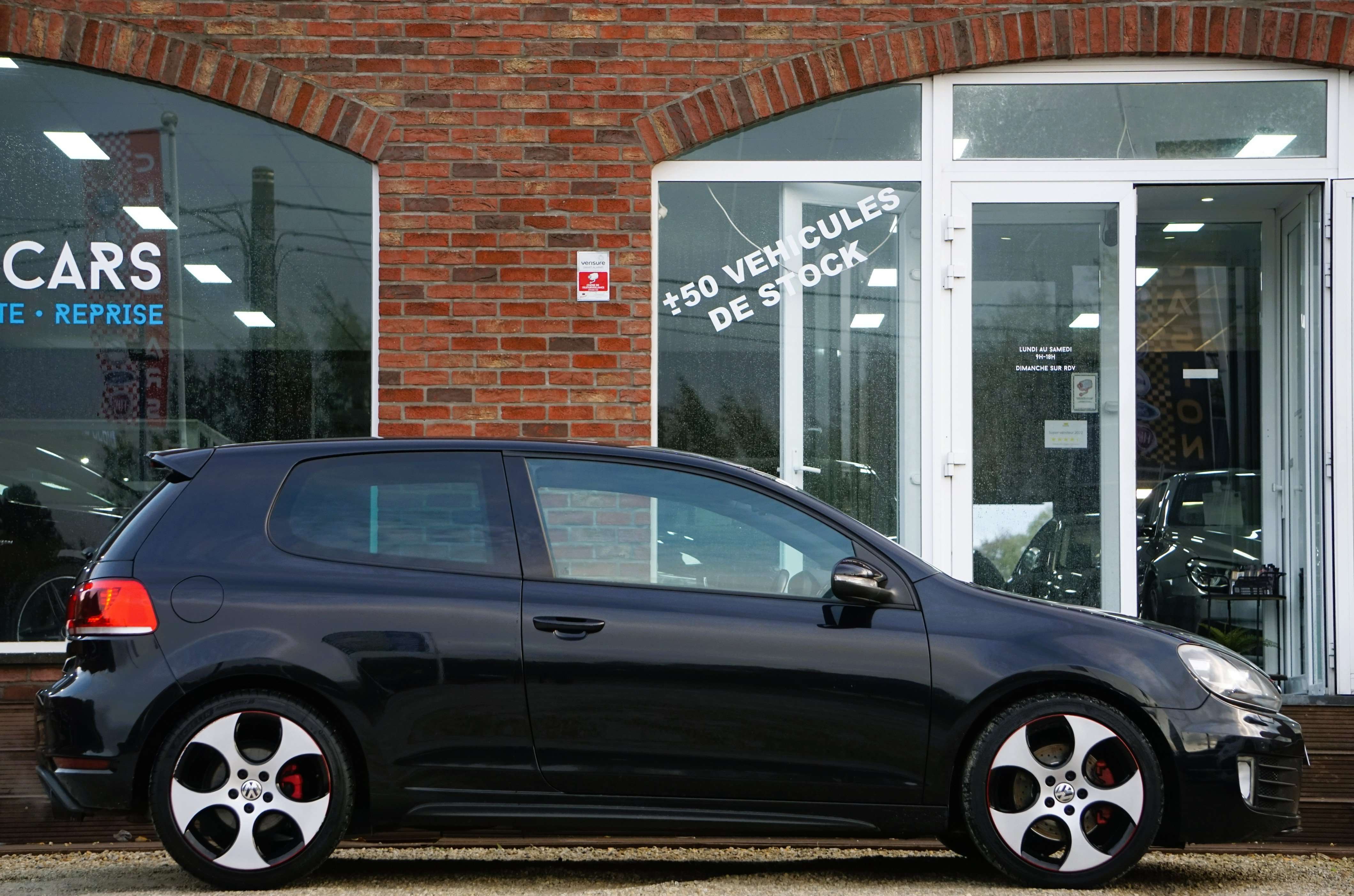 Volkswagen Golf GTI 2.0 TSI AKRAPOVIC CARNET DISTRIBUTION FAITE