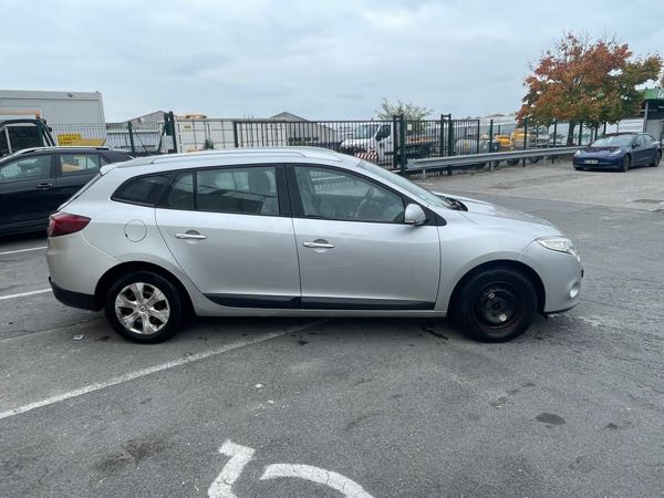 Renault Megane III ESTATE 1.5 DCI 105 CARMINAT TOMTOM