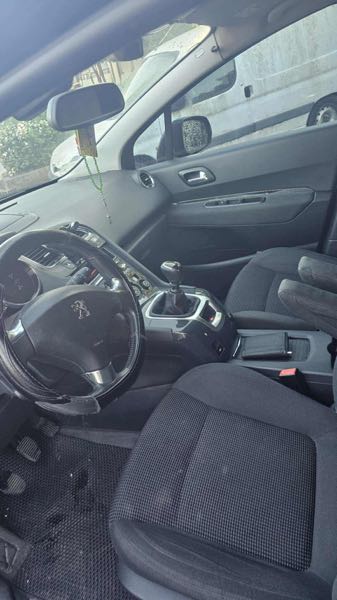 Peugeot 5008 II 1.6 BLUEHDI 120 ch ALLURE