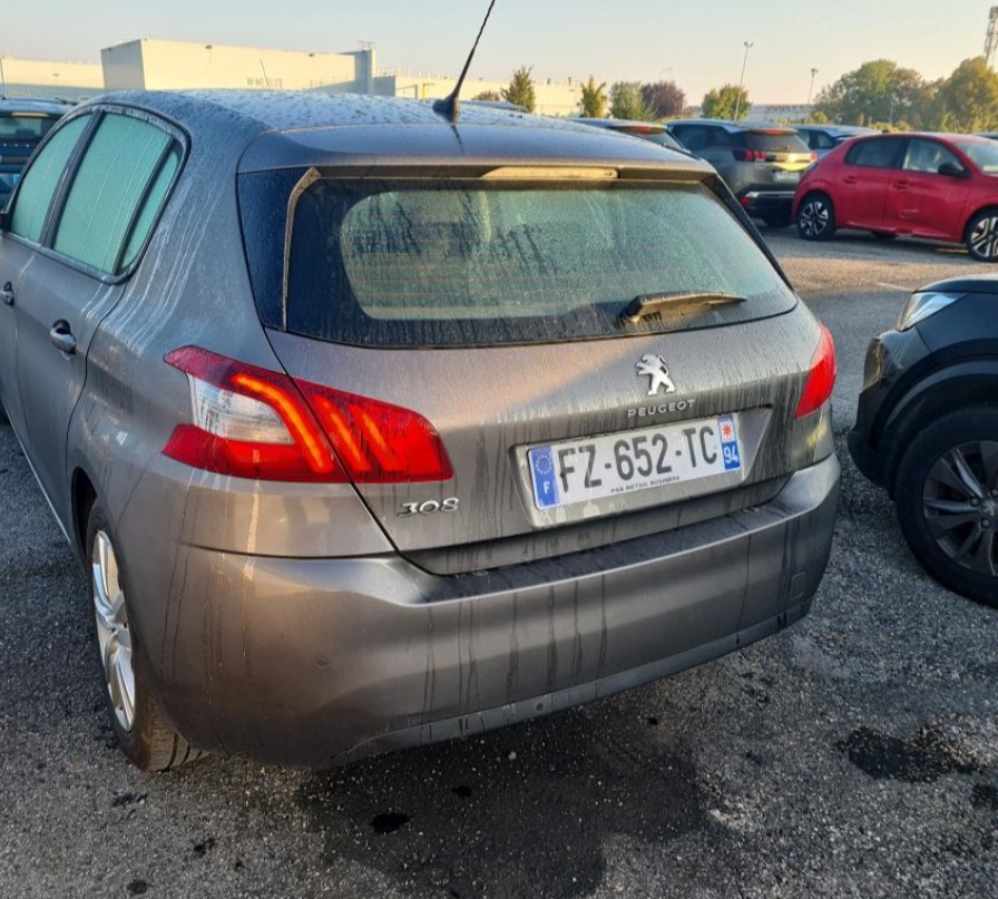 Peugeot 308 II (2) 1.5 BLUEHDI 130 S&amp;S 7CV ALLURE BUSINESS