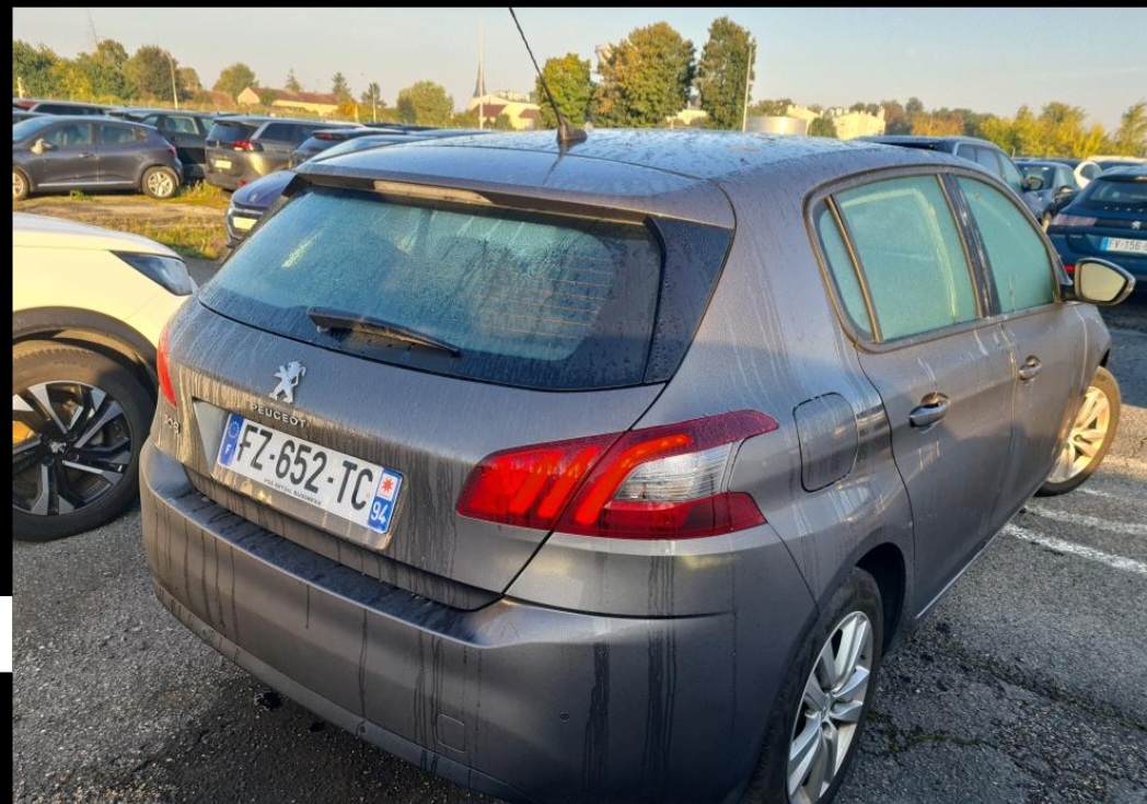 Peugeot 308 II (2) 1.5 BLUEHDI 130 S&amp;S 7CV ALLURE BUSINESS