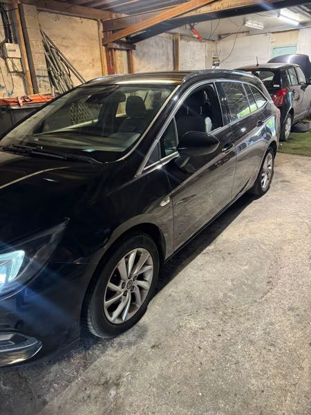Opel Astra V (2) SPORTS TOURER 1.5 DIESEL 122 EDITION