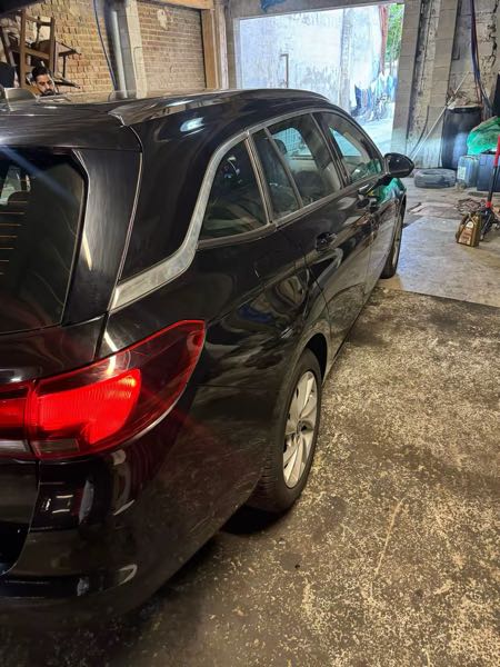 Opel Astra V (2) SPORTS TOURER 1.5 DIESEL 122 EDITION