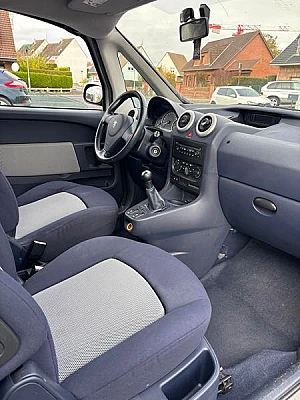 Peugeot 1007 1.4 HDI 70 VITAMINE