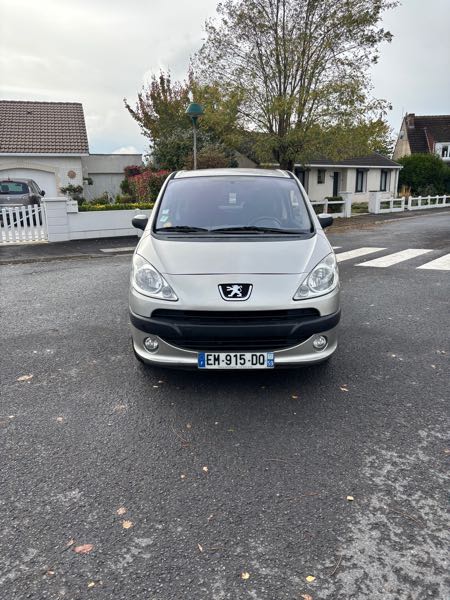 Peugeot 1007 1.4 HDI 70 VITAMINE