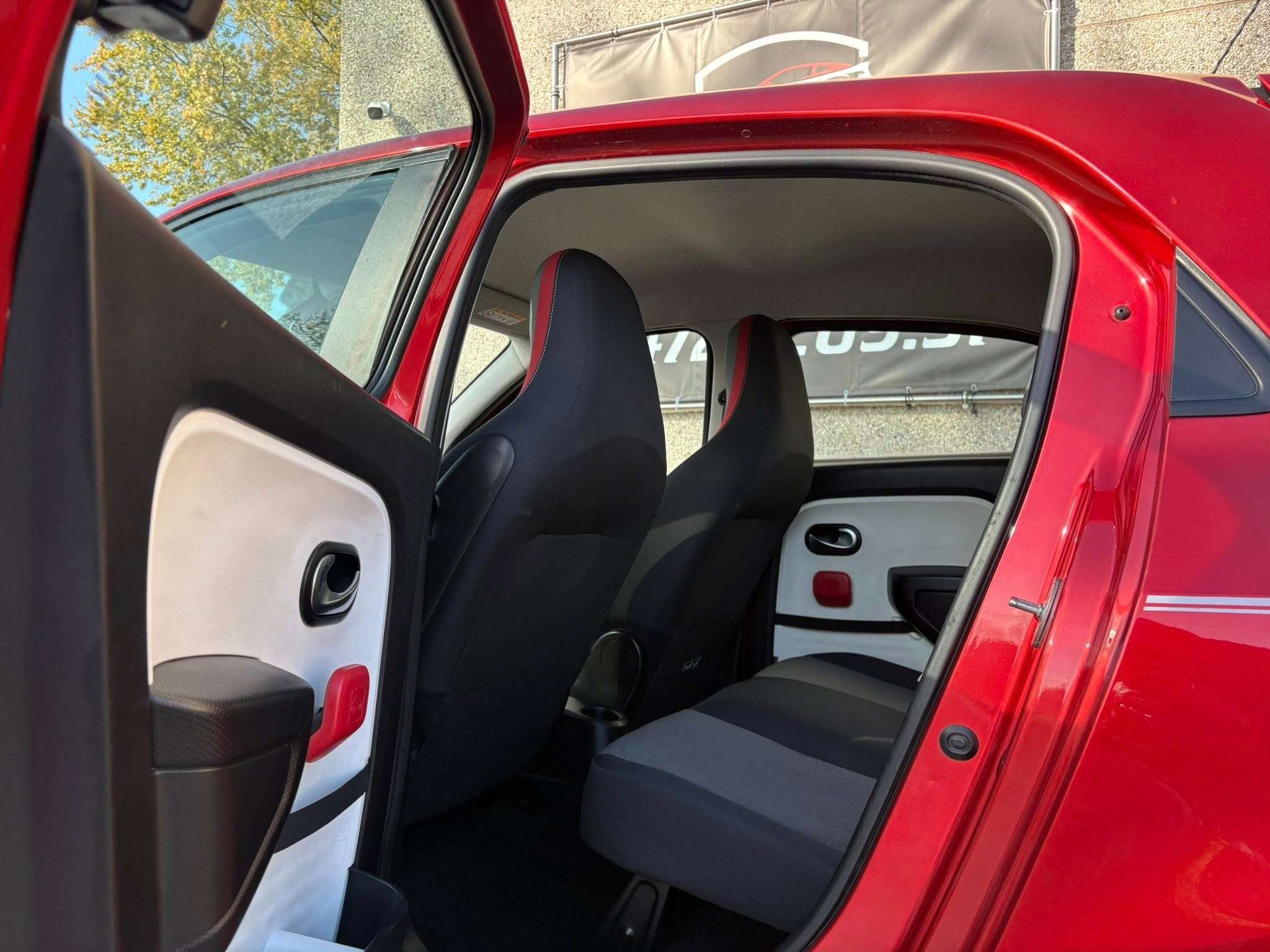 Renault Twingo Twingo 1.0i SCe Night