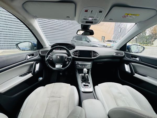 Peugeot 308 III SW 1.5 BLUEHDI 130 S&amp;S ALLURE