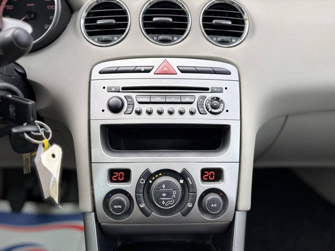 Peugeot 308 1.6 HDi90 Premium 5p