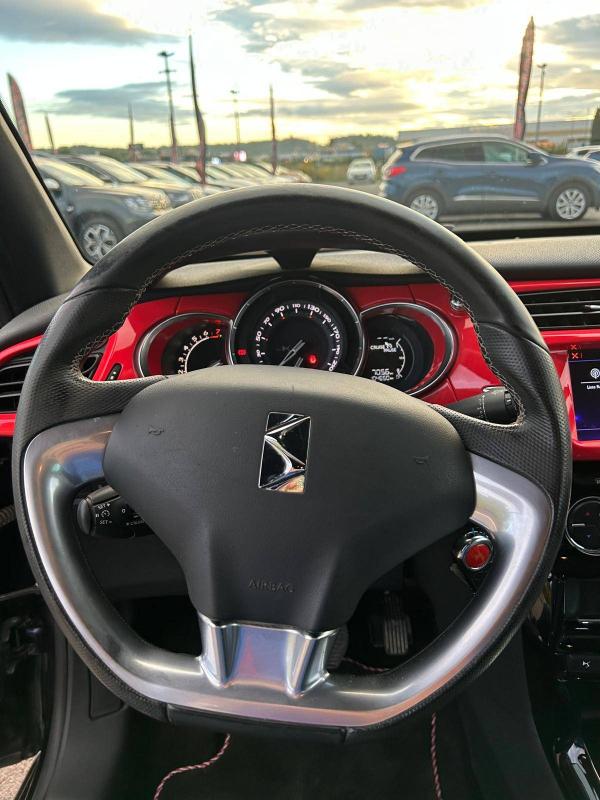 Ds 3 PureTech 130 S&S BVM6 Ines de la Fressange