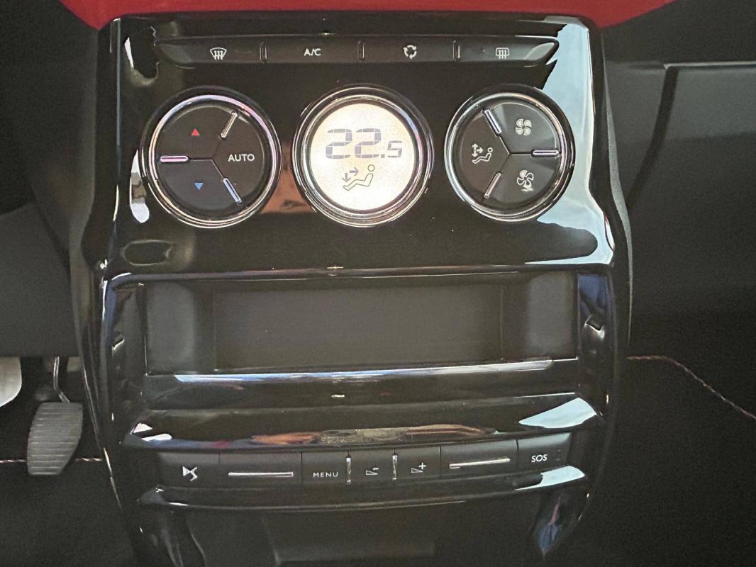 Ds 3 PureTech 130 S&S BVM6 Ines de la Fressange