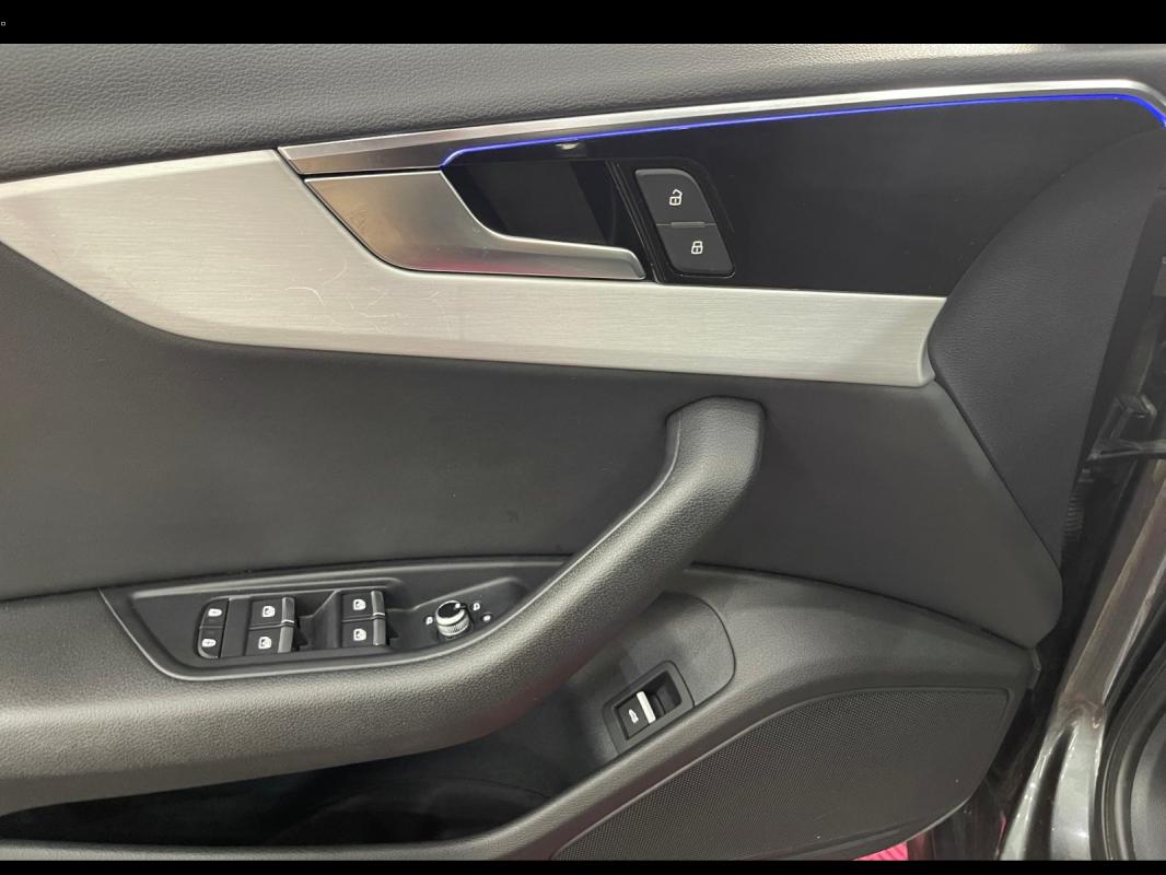 Audi A4 LIMOUSINE V (2) 35 TFSI 150 S L S tronic 7 S line