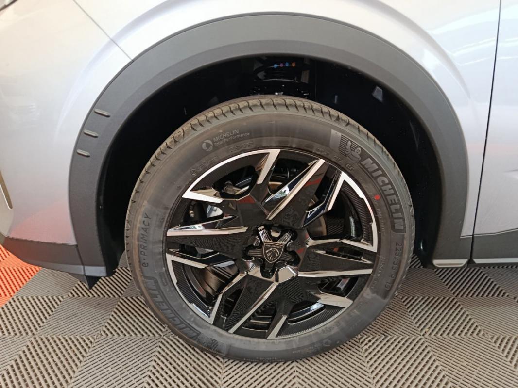 Peugeot 3008 III 1.2 HYBRID 145 E-DCS6 GT