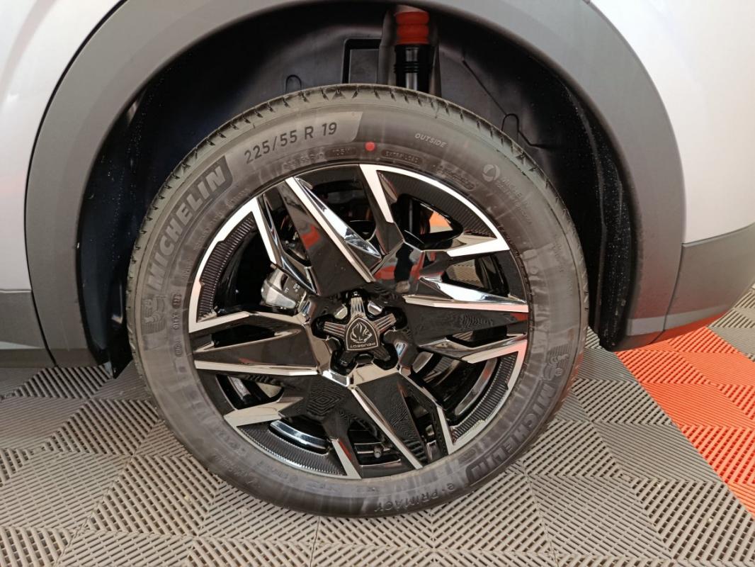 Peugeot 3008 III 1.2 HYBRID 145 E-DCS6 GT