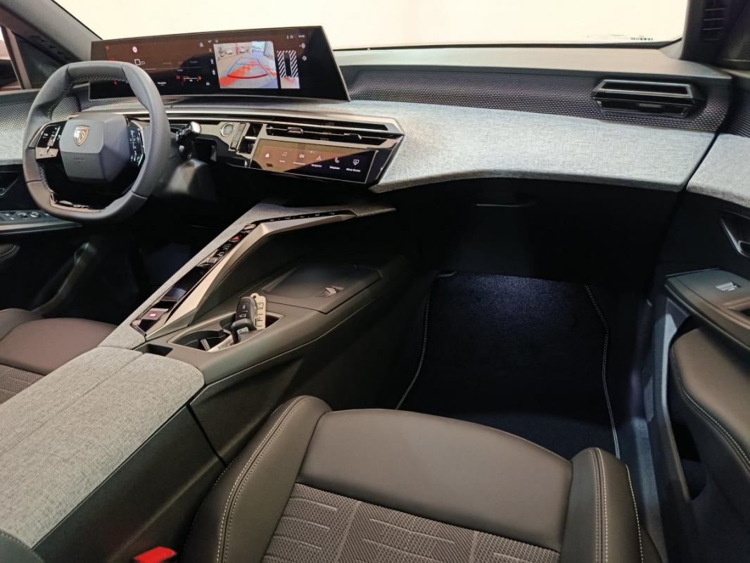 Peugeot 3008 III 1.2 HYBRID 145 E-DCS6 GT