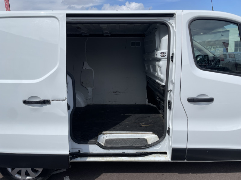 Renault TRAFIC III FG / PRIX HT 16 650 / L1H1 1200 2.0 DCI 120CH CONFORT E6