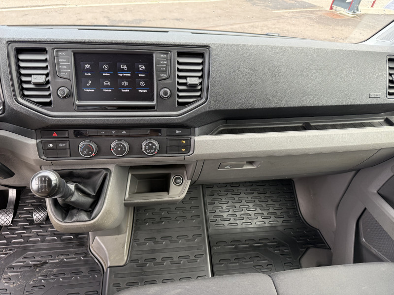 Volkswagen CRAFTER FG / PRIX HT 20 816,67 / 35 L3H3 2.0 TDI 140CH BUSINESS LINE TRACTION