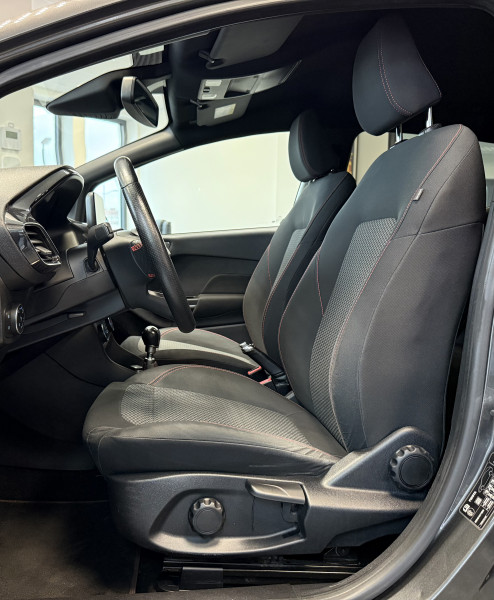 Ford FIESTA / A PARTIR DE 173,98/MOIS* / 1.0 ECOBOOST 100CH STOP&START ST-LINE 5P EURO6.2