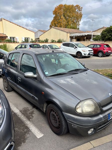 Renault Clio clio 2 1.4L 70chv