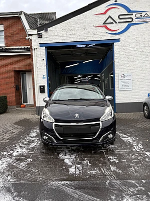 Peugeot 208 (2) 1.2 PURETECH 82 ALLURE 5P