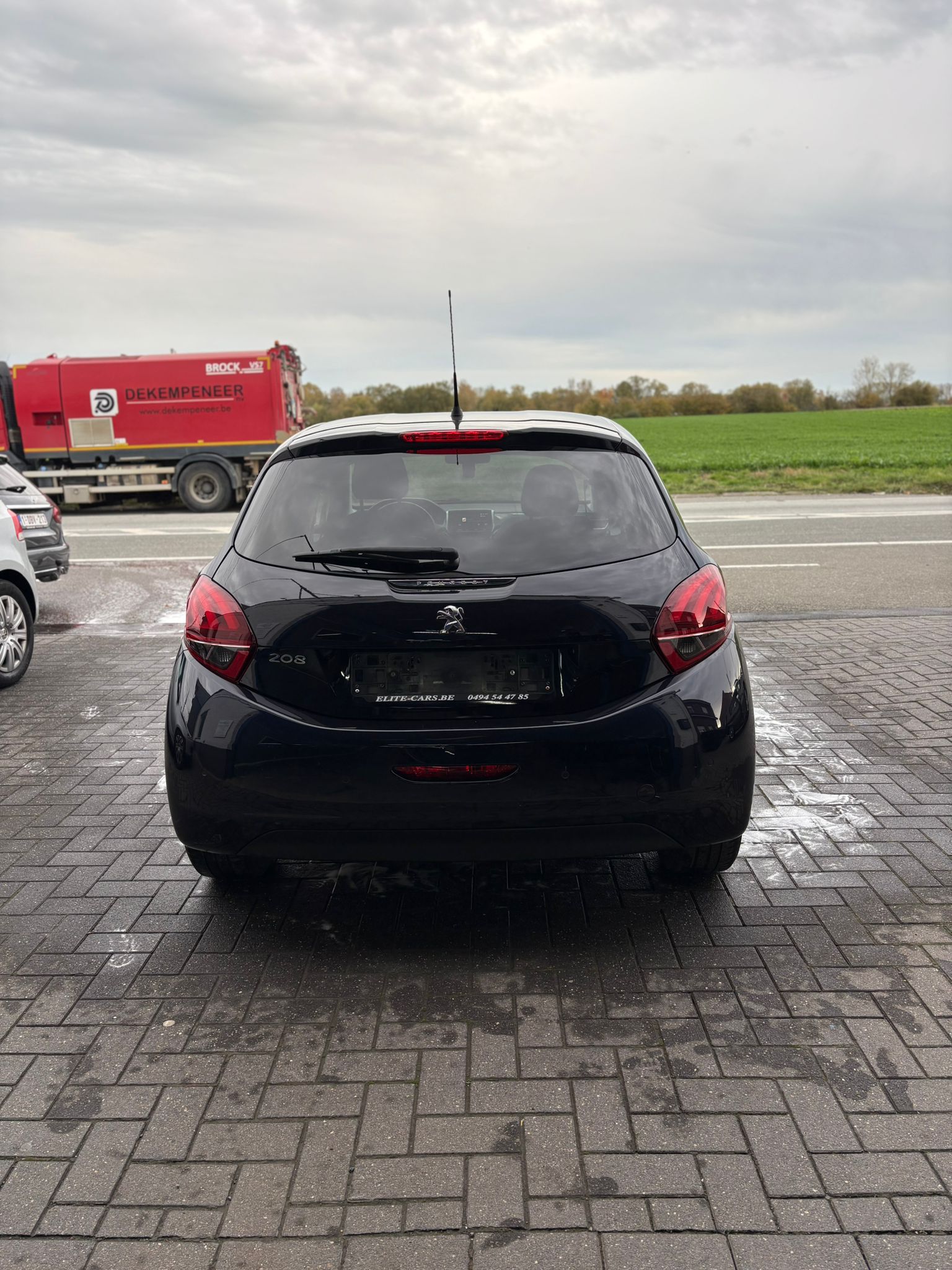Peugeot 208 (2) 1.2 PURETECH 82 ALLURE 5P