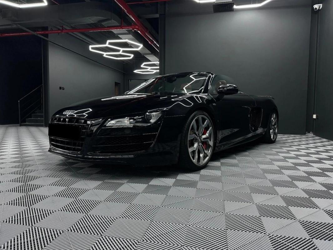 Audi R8 V10 5.2 SPYDER 525 QUATTRO R-TRONIC