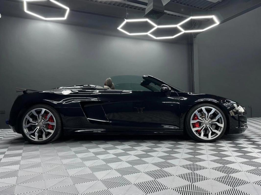 Audi R8 V10 5.2 SPYDER 525 QUATTRO R-TRONIC