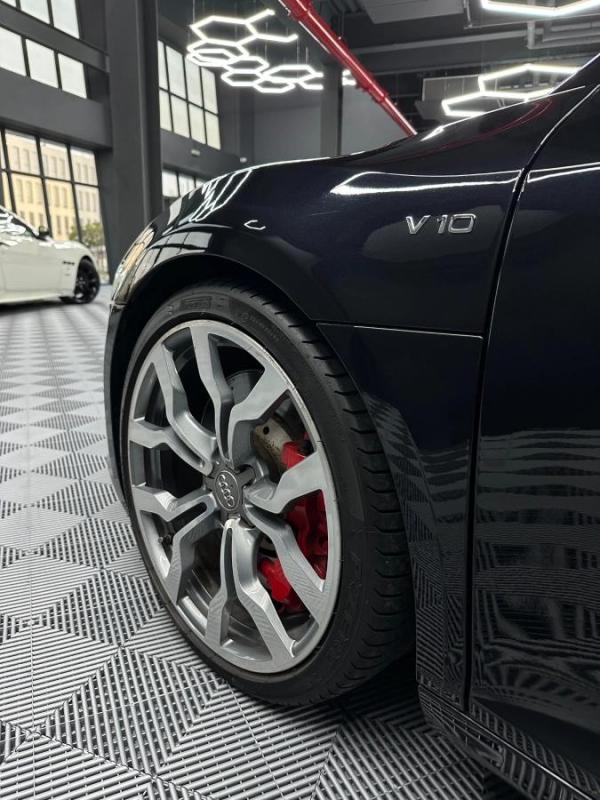 Audi R8 V10 5.2 SPYDER 525 QUATTRO R-TRONIC