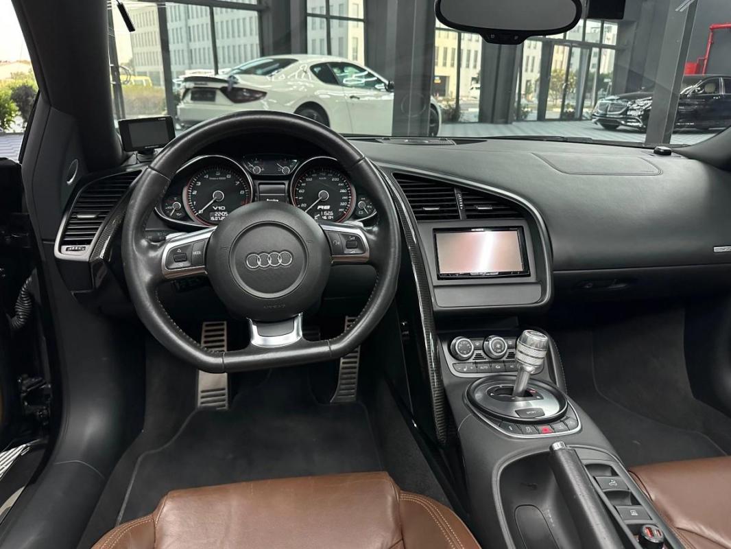Audi R8 V10 5.2 SPYDER 525 QUATTRO R-TRONIC