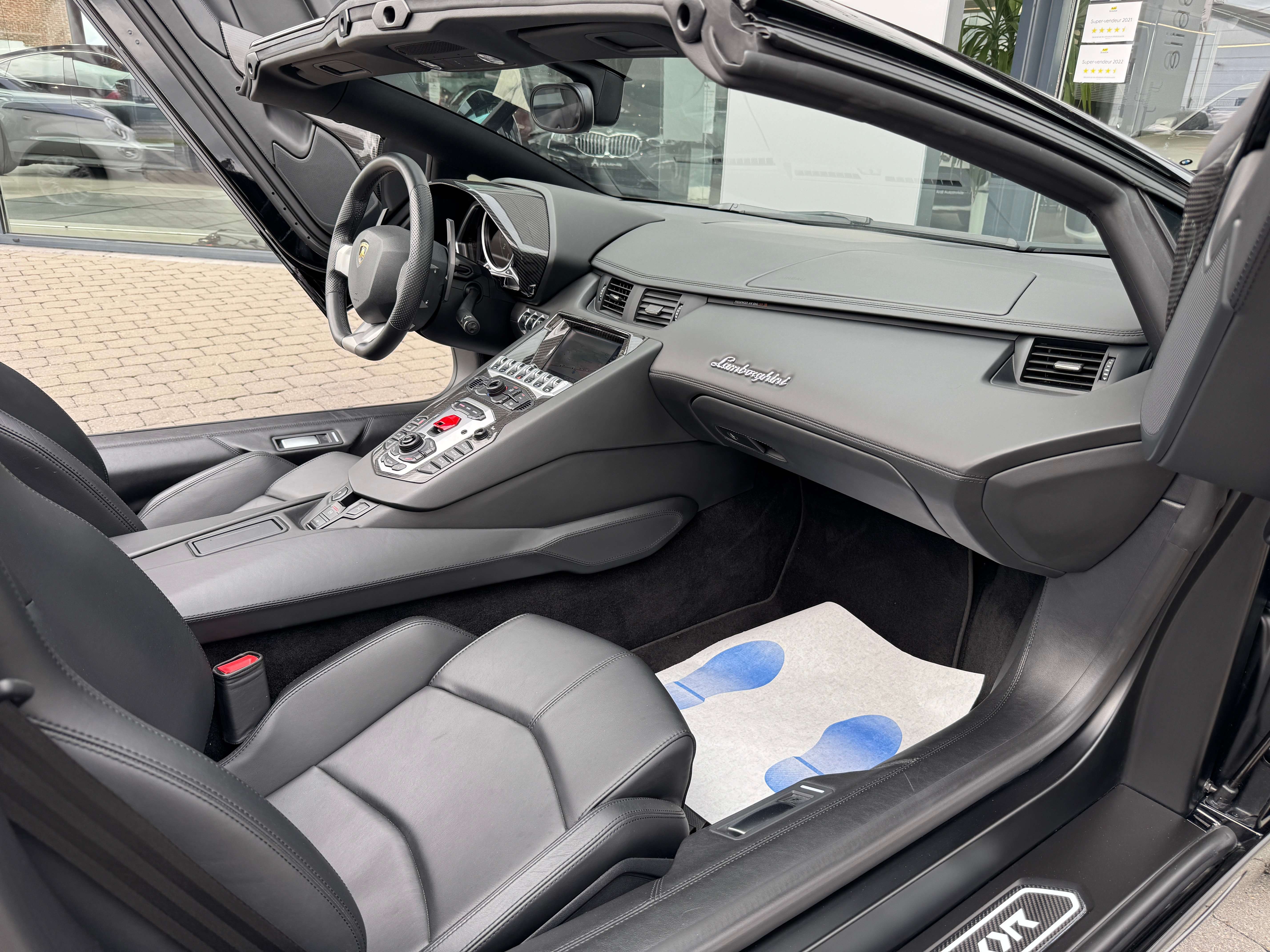 Lamborghini Aventador 6.5i V12 LP700-4*CARBON*LIFT*CAMERA AR*GPS*XENON*