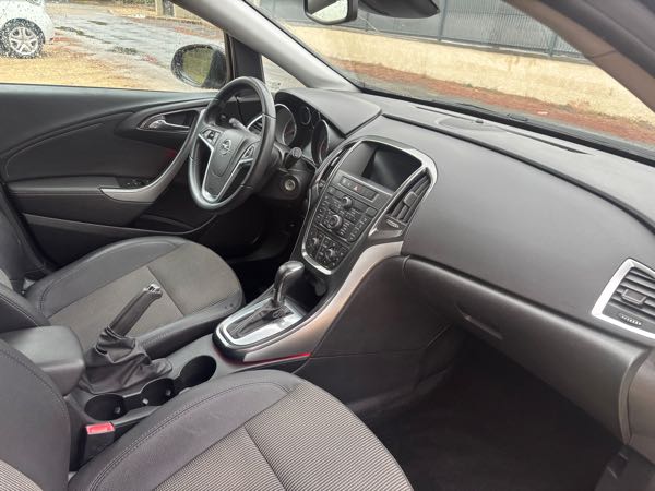 Opel Astra IV (2) 2.0 CDTI 165 FAP COSMO BVA
