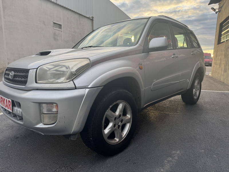 Toyota RAV4 115 D-4D GX 5P