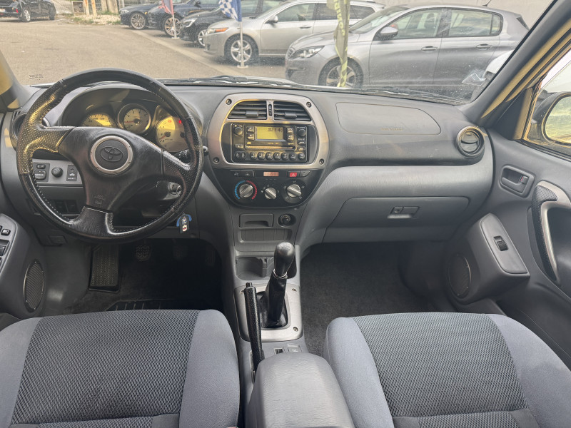 Toyota RAV4 115 D-4D GX 5P