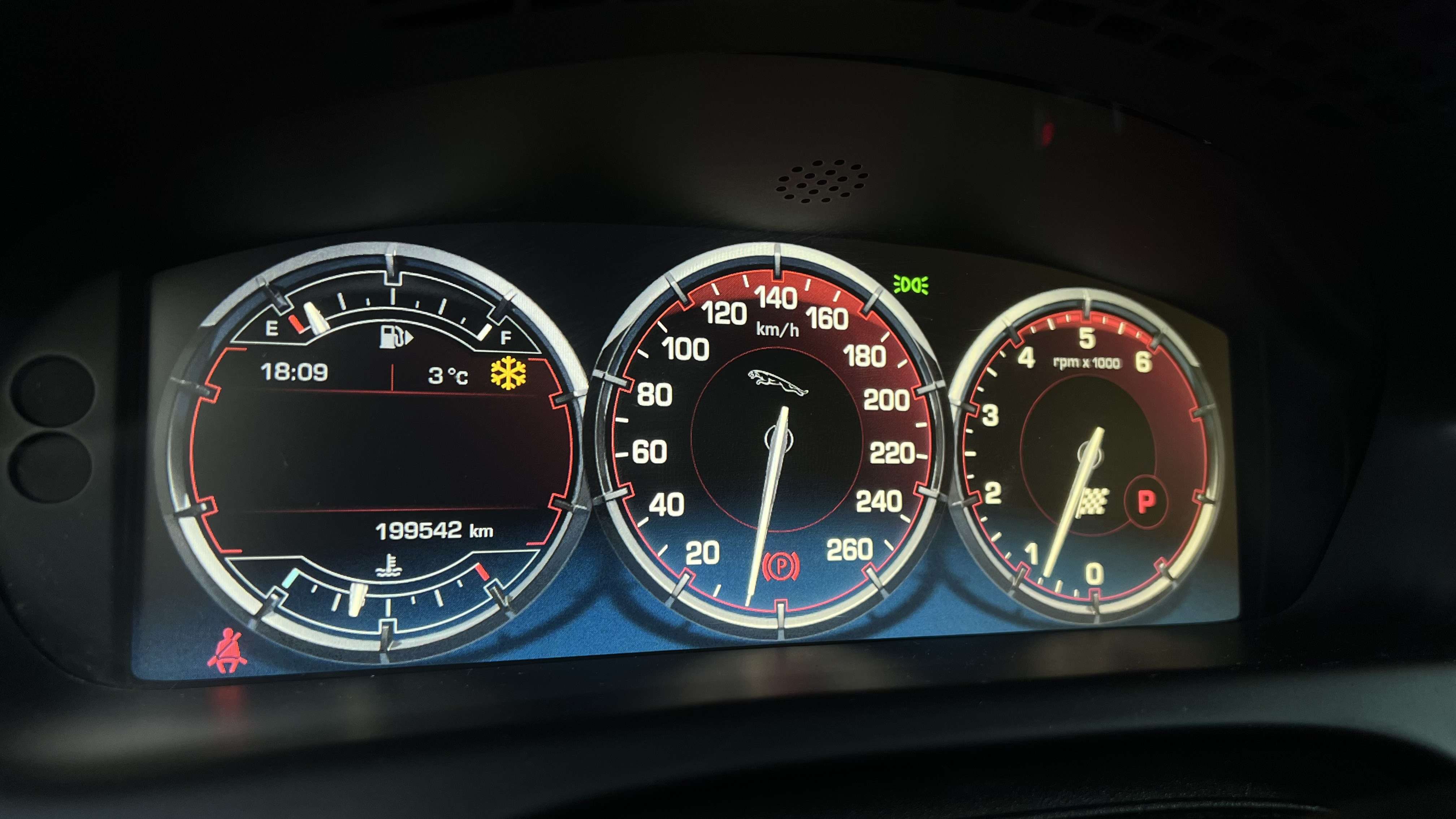 Jaguar XJ 3.0d V6 TOIT PANOR-CUIR-CAMERA-GPS-BIXENON-JA20P