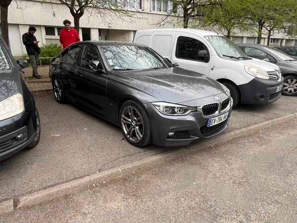 Bmw Serie 3 BMW 330e F30 LCI Pack M