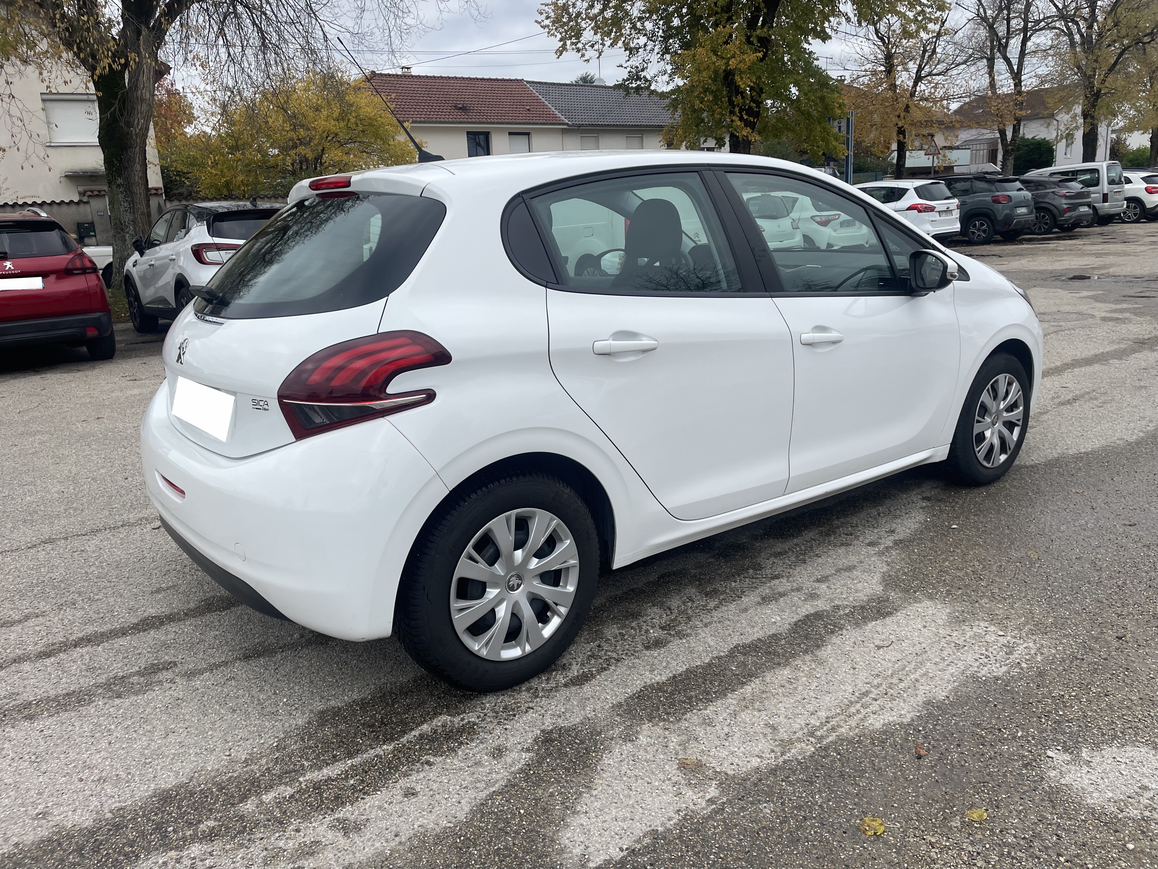 Peugeot 208 1.2 VTI 82 ALLURE 5P