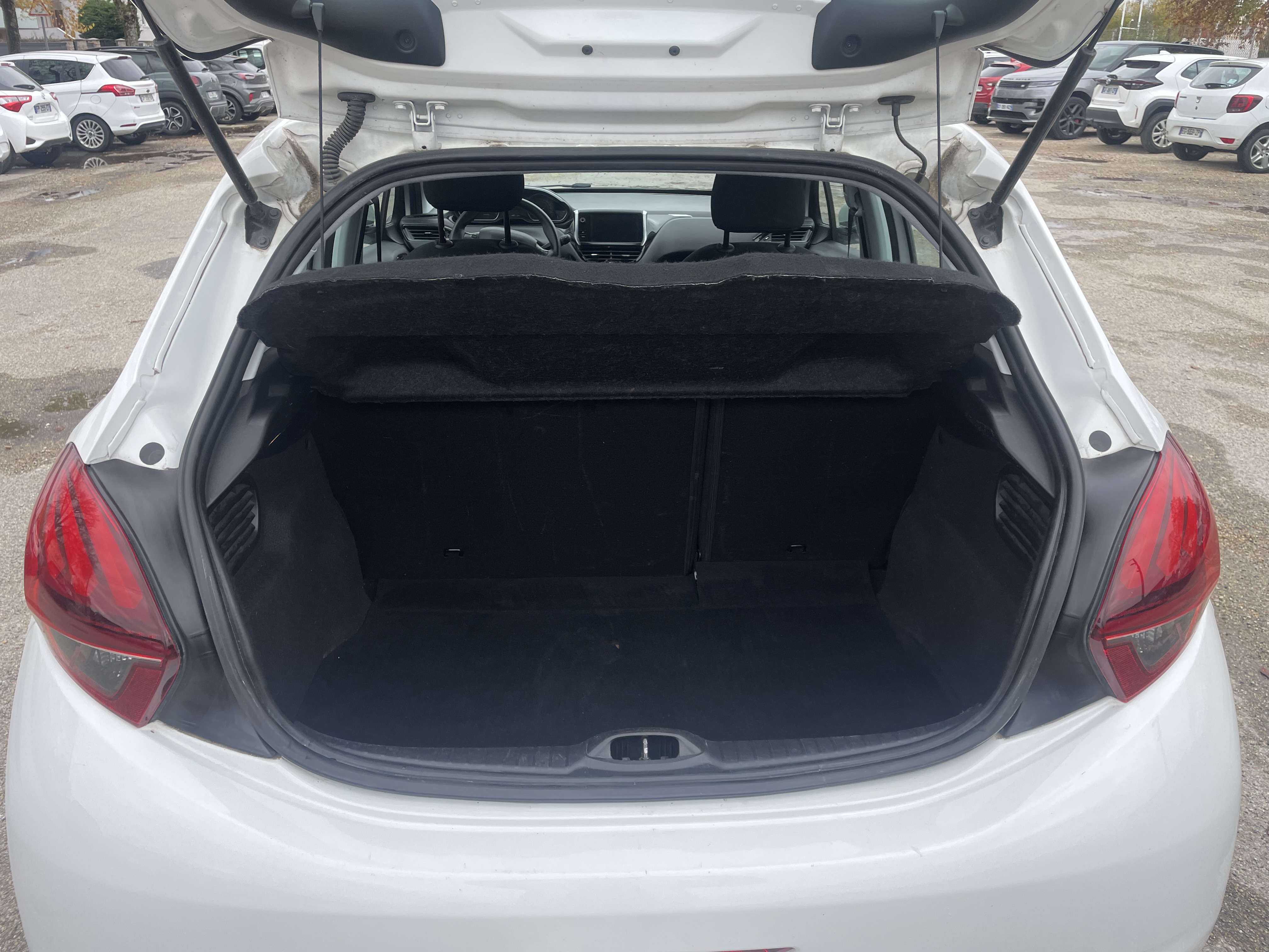 Peugeot 208 1.2 VTI 82 ALLURE 5P