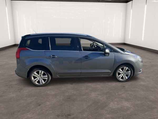 Peugeot 5008 (2) 2.0 BLUEHDI 150 ALLURE 7PL