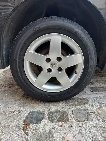 Peugeot 207 (2) 1.4 VTI 95 URBAN MOVE 3P