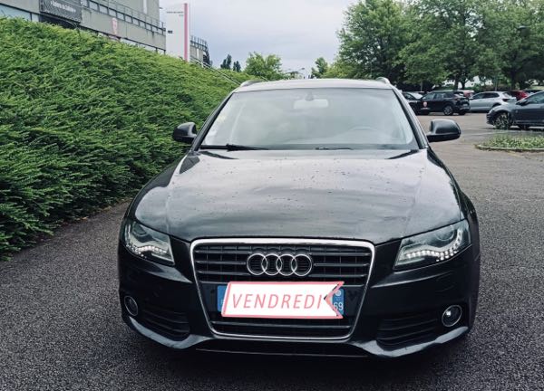 Audi A4 IV (2) AVANT 2.0 TDI 143 AMBITION LUXE MULTITRONIC